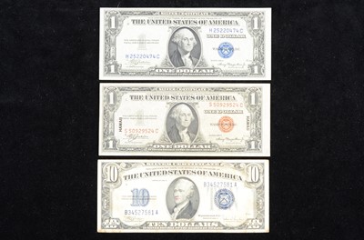 Lot 207 - A collection of three United States banknotes