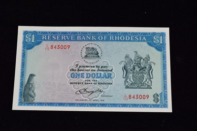 Lot 302 - A collection of  banknotes from Africa