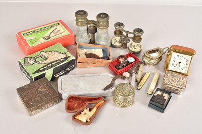 Lot 31 - A collection of various items