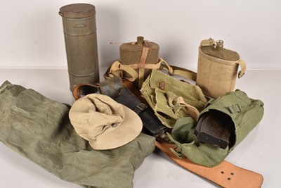 Lot 377 - A selection of various items