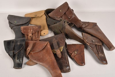 Lot 380 - An assortment of Holsters