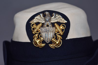 Lot 394 - A United States Naval Reserve (Women's Reserve) WAVES uniform