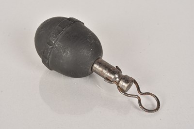 Lot 501 - An inert WWI German 'Egg' grenade