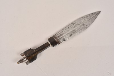 Lot 570 - A Somali Belawa Sword/Sidearm