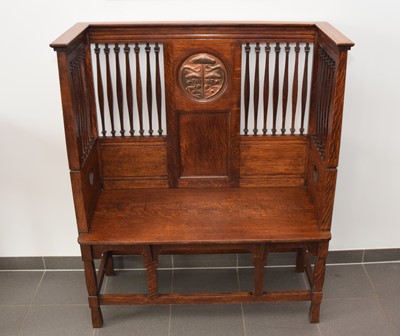 Lot 67 - A nice Arts & Crafts oak settle by Shapland & Petter