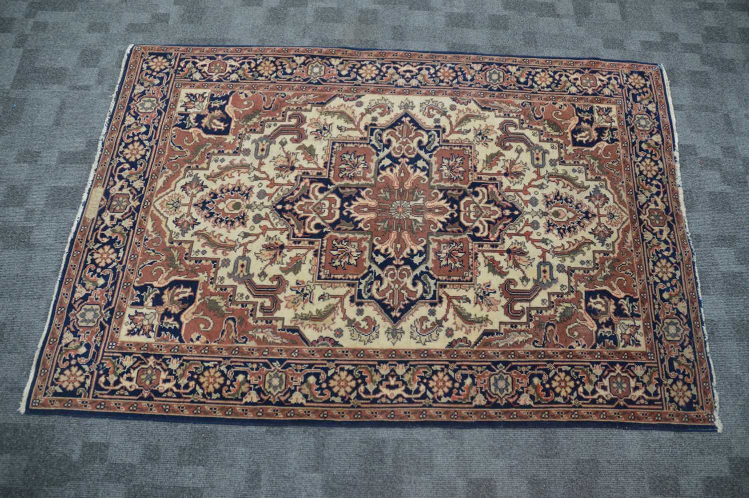 Lot 122 - A Middle Eastern 'Sarouk' style rug,