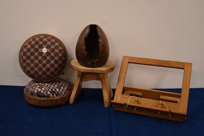 Lot 211 - A group of five wooden items