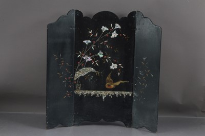 Lot 244 - A lacquer fire screen