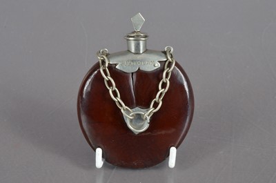 Lot 304 - A 19th century  Australian novelty snuff bottle of a seed pod and white metal mounts