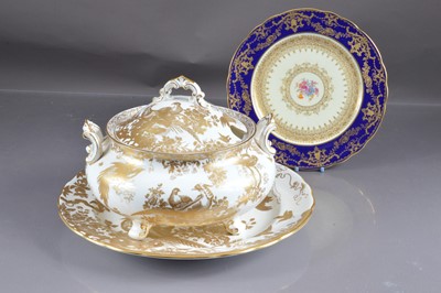 Lot 406 - A Royal Crown Derby porcelain 'Gold Aves' tureen and cover