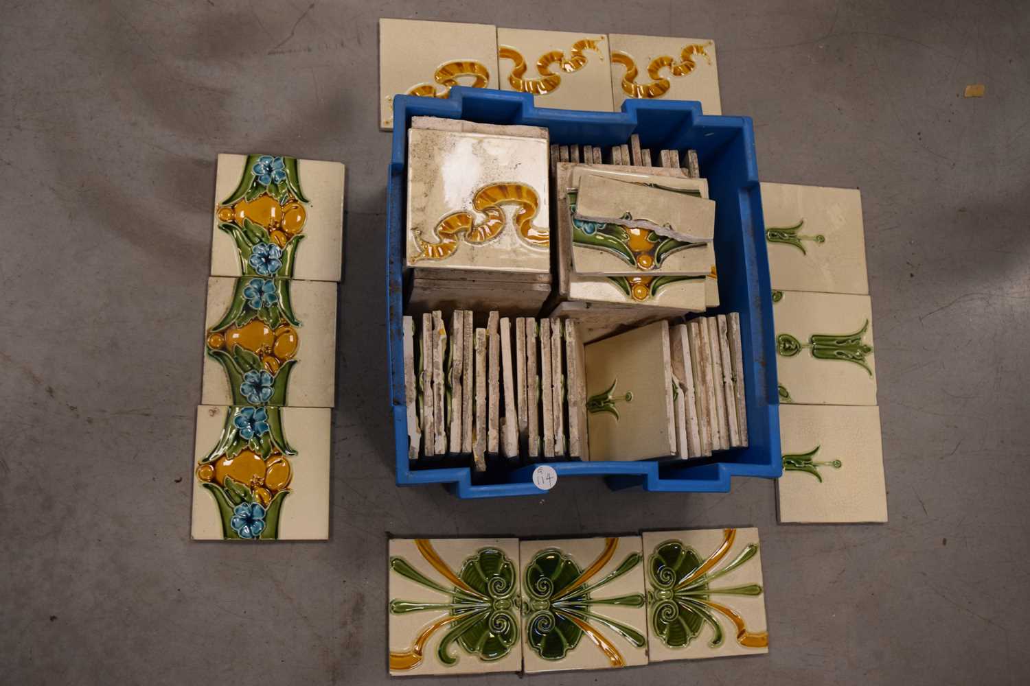Lot 420 - A box of tiles,