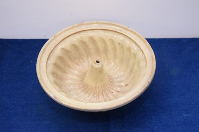 Lot 433 - A Victorian pottery jelly mould