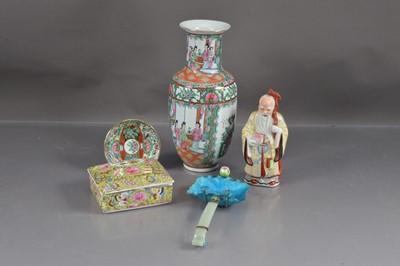 Lot 462 - Chinese porcelain