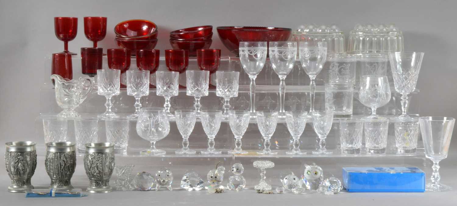 Lot 7 - A large collection of glassware