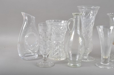 Lot 27 - A collection of glassware