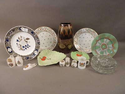 Lot 42 - A small collection of 19th and 20th century ceramics