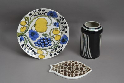 Lot 54 - Three items of Scandinavian pottery