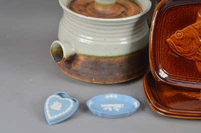 Lot 55 - A set of twelve St Clement France pottery plates