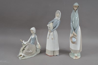 Lot 87 - Three Lladro porcelain figurines