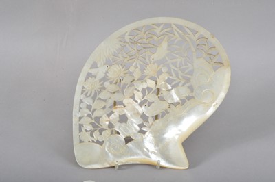 Lot 114 - A finely carved Chinese mother of pearl shell