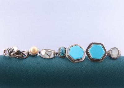 Lot 4 - A collection of white metal and silver dress rings