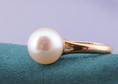 Lot 16 - A continental 14ct and cultured pearl dress ring