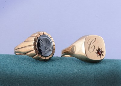 Lot 28 - Two 9ct gold gentleman's signet rings