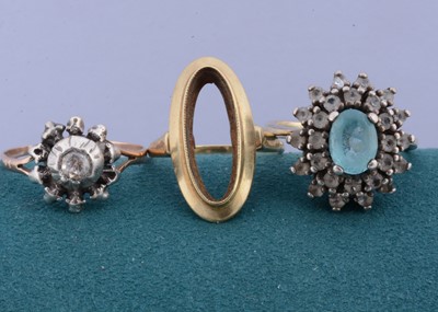 Lot 139 - A 19th Century diamond and yellow gold dress ring