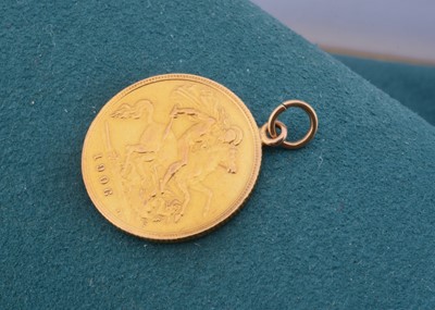 Lot 198 - A 1906 Edward VII half sovereign pendant