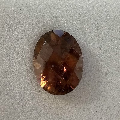 Lot 211 - A certificated Safira Tourmaline