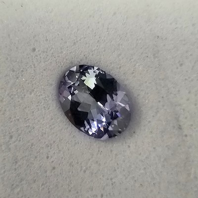 Lot 231 - A certificated Bi-Colour Tanzanite