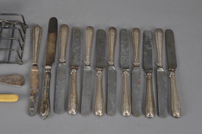 Lot 144 - A collection of silver and silver plated items