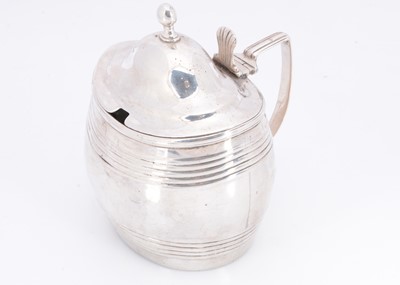 Lot 283 - A George III Silver Mustard Pot