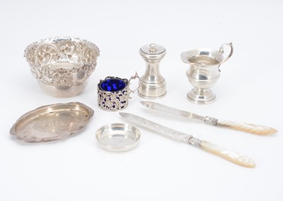 Lot 321 - A collection of Victorian and later silver items