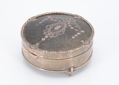 Lot 327 - An early George V silver and tortoiseshell trinket box