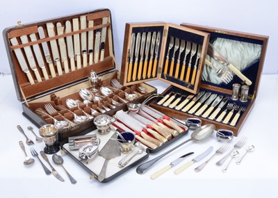 Lot 330 - A collection of silver plated items