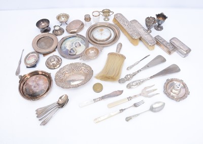 Lot 336 - A mixed lot of silver and other items