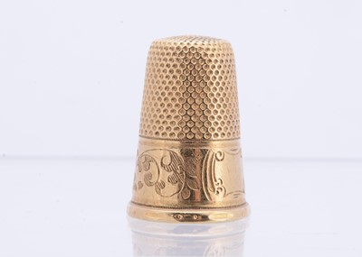 Lot 421 - A late 19 century French Gold thimble