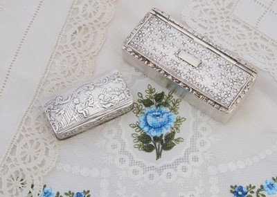 Lot 464 - Two silver rectangular snuff boxes