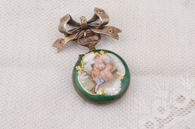 Lot 506 - An early 20th Century continental enamel and base metal lady's fob watch