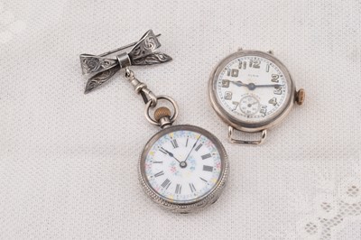 Lot 511 - An early 20th Century continental white metal lady's fob watch