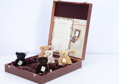 Lot 18 - A Steiff limited edition British Collectors UK Baby Bear Set, 1989-1993