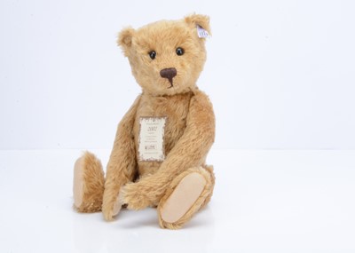 Lot 91 - A Steiff limited edition British Collectors 2002 teddy bear