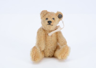 Lot 144 - A 1920-30s Steiff miniature teddy bear