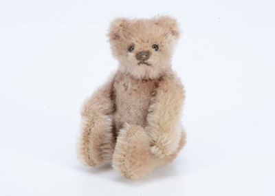 Lot 145 - A 1920-30s Steiff miniature teddy bear