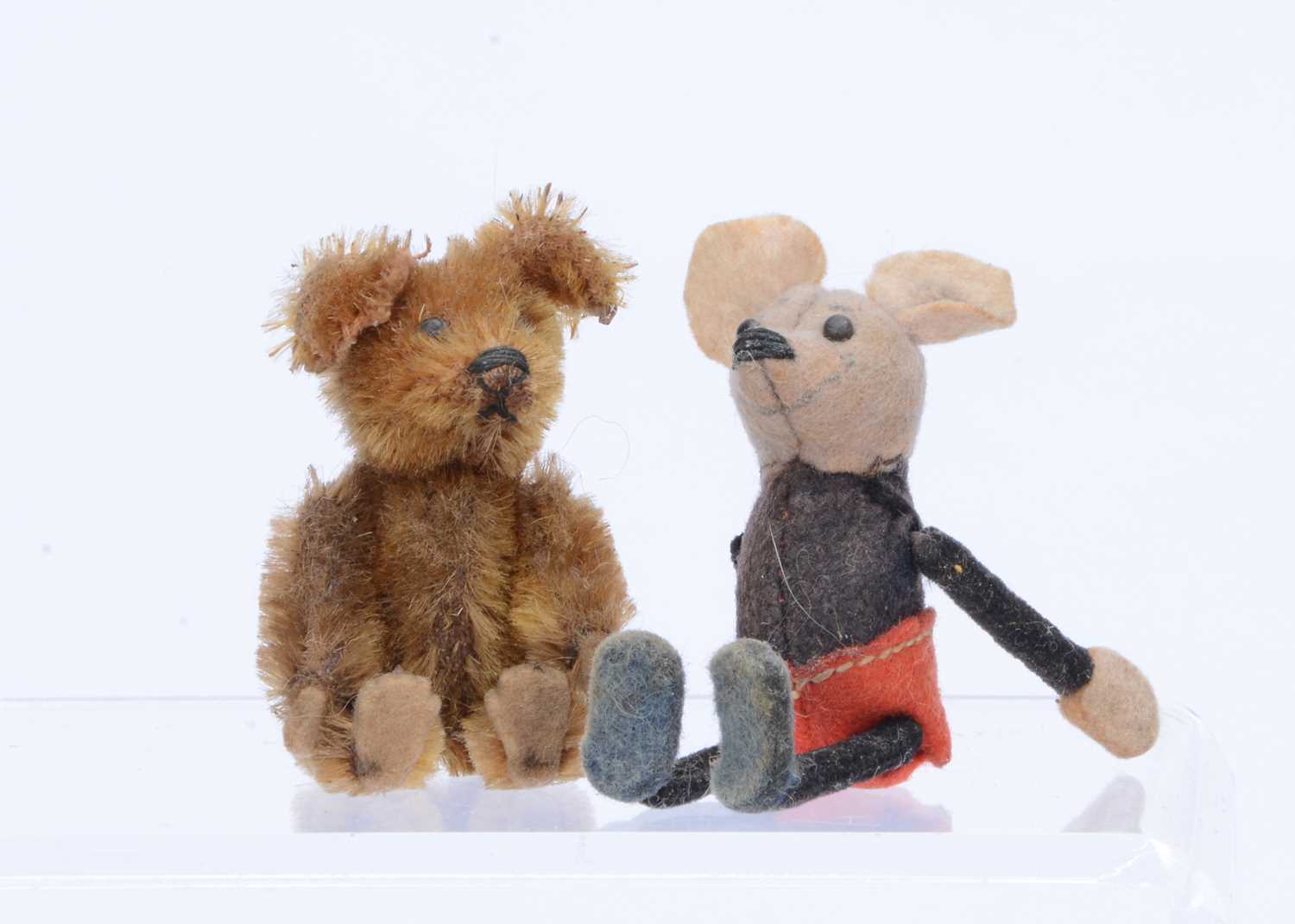 Lot 239 - A 1930s Schuco miniature teddy bear