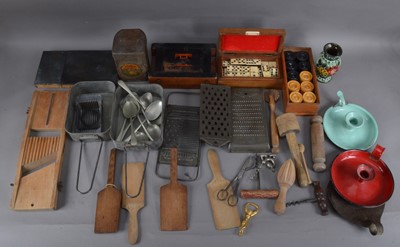 Lot 200 - A collection of 19th century and later kitchenalia