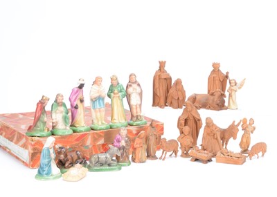 Lot 400 - Nativity sets