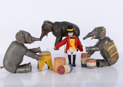 Lot 430 - Schoenhut Humpty Dumpty Circus elephant act