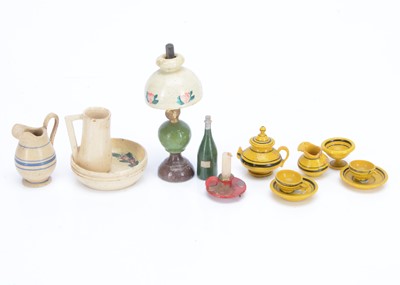 Lot 577 - Turned wooden dolls’ house items